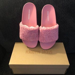WOMEN STEVE MADDEN SHEAR SLIDES
